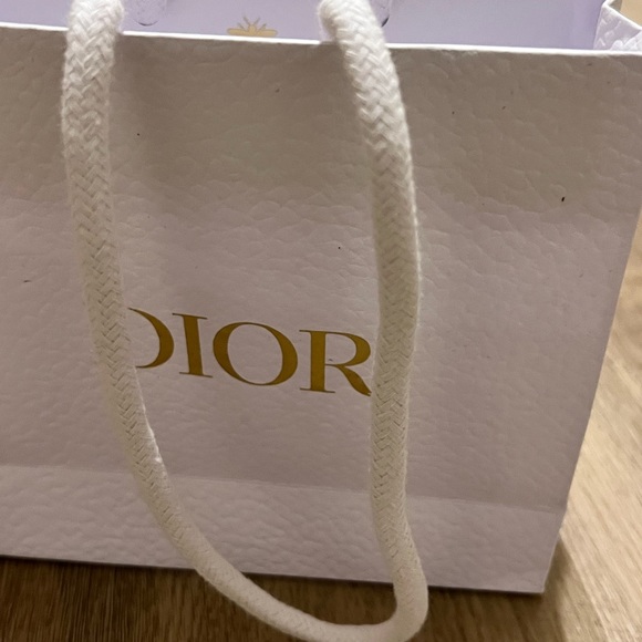 Dior, small paper gift bag. - Picture 5 of 7